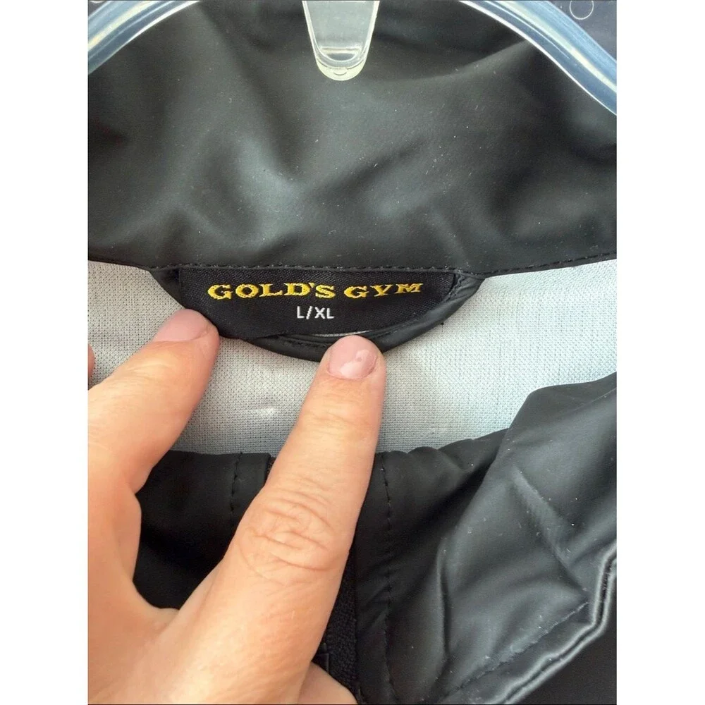 Golds Gym questions leave